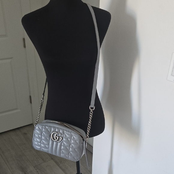 Gucci Handbags - GUCCI marmont Crossbody